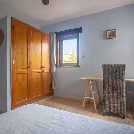 Helda - Private Bedroom In A Shared Of 4 Bedroom Penzion Villaverde (Fuerteventura)